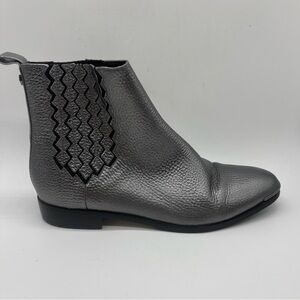 Ted Baker Liveca Silver Gray Pull On Chelsea Boot Women’s Sz EU 35.5 US 5.5